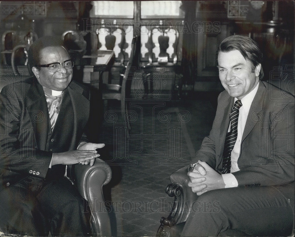 1978, Bishop Abel Muzorewa &amp; Dr David Owen Of Foreign Office - Historic Images