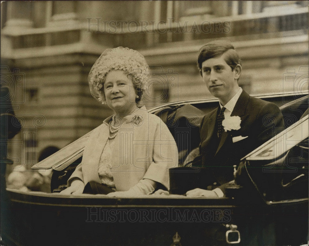 1968, The Queen Mother and Prince Charles - KSB04839 - Historic Images