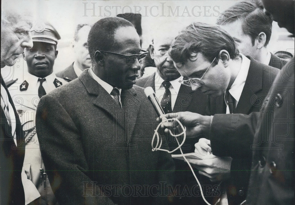 1968 Dr. Leopold Sengho Awared Peace Award  - Historic Images