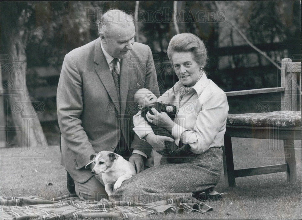 Press Photo The Lord Mayor of London, Wife and Grandson - KSB05229-Historic Images