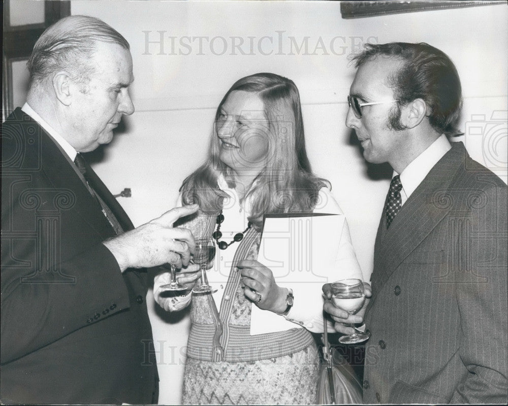 1976 Press Photo Sir Lindsay Ring, the Lord Mayor of London; Mary Peters - Historic Images