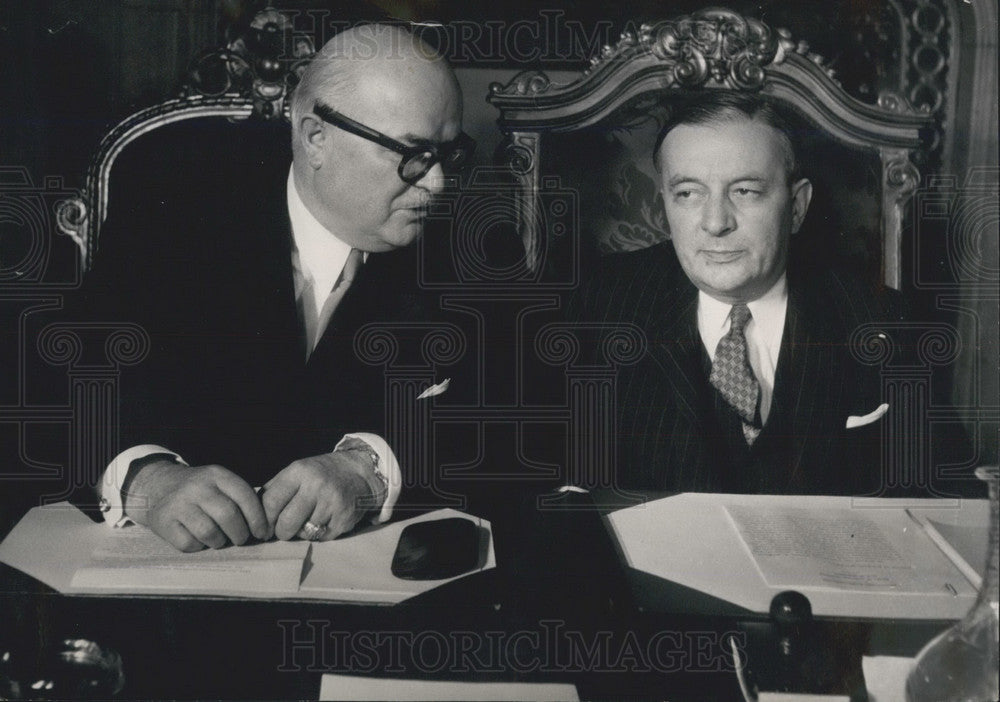 1953, M. Georges & M Jeffmann - KSB05343 - Historic Images