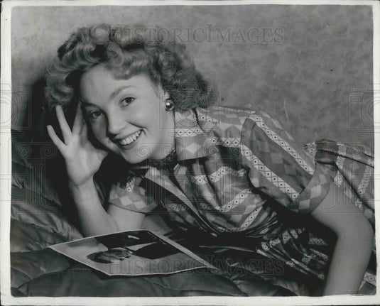 1954, Doreen Smith, Whetstone - KSB05807 - Historic Images