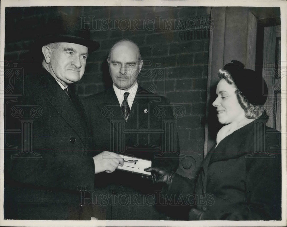 1953, Field Marshal Sir William Slim, Burem Veterans Club - KSB05855 - Historic Images