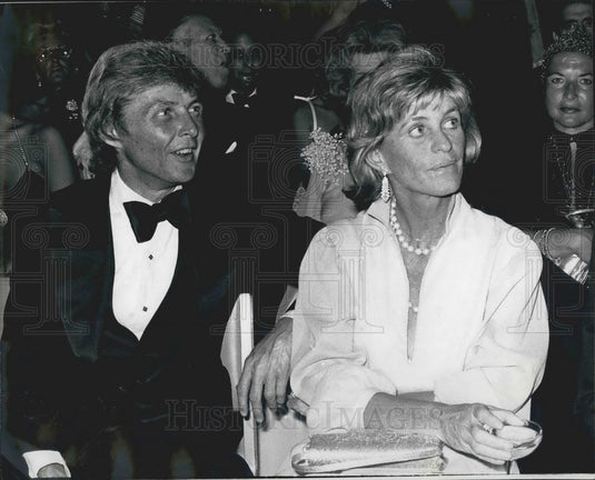 1976, Steve & Jean Smith - KSB06165 - Historic Images