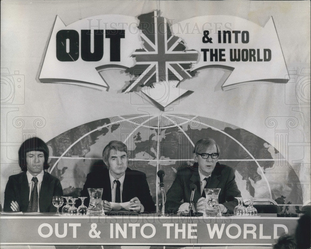 1975 Trade Secretary Peter Shore - Historic Images