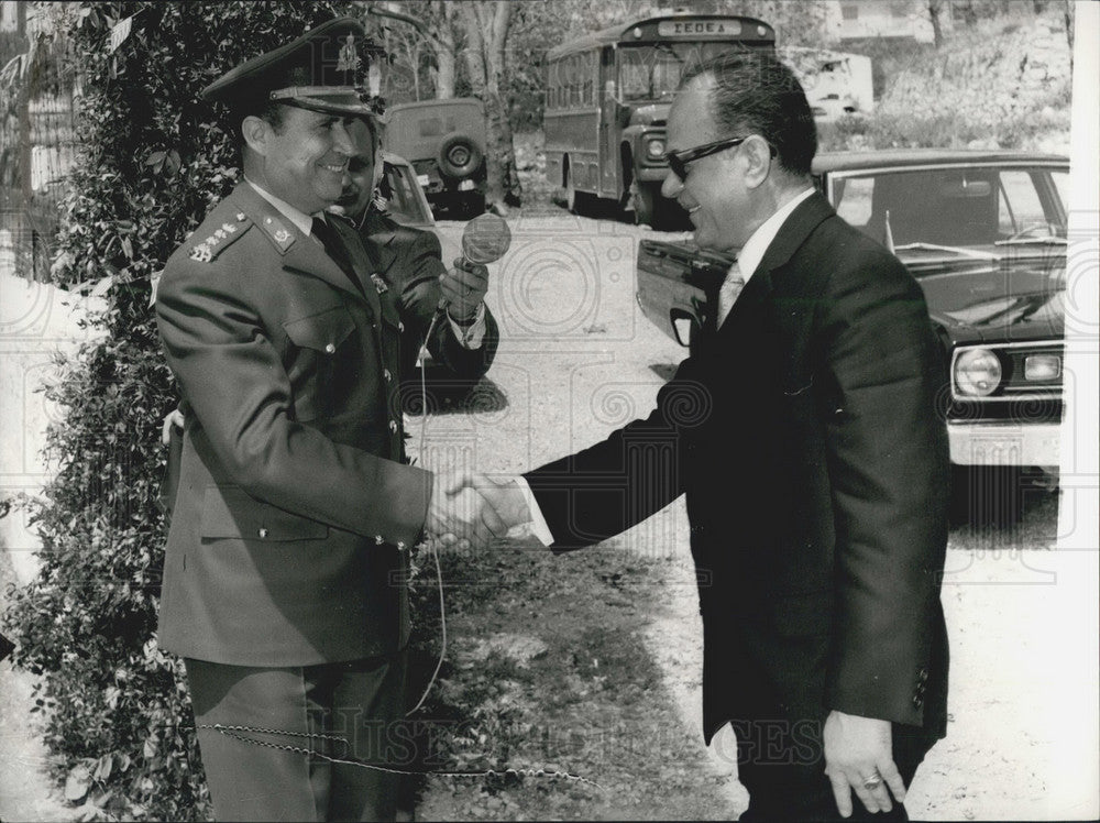 1973 Press Photo Ioannides Papadopuolos shake hands - KSB06503-Historic Images