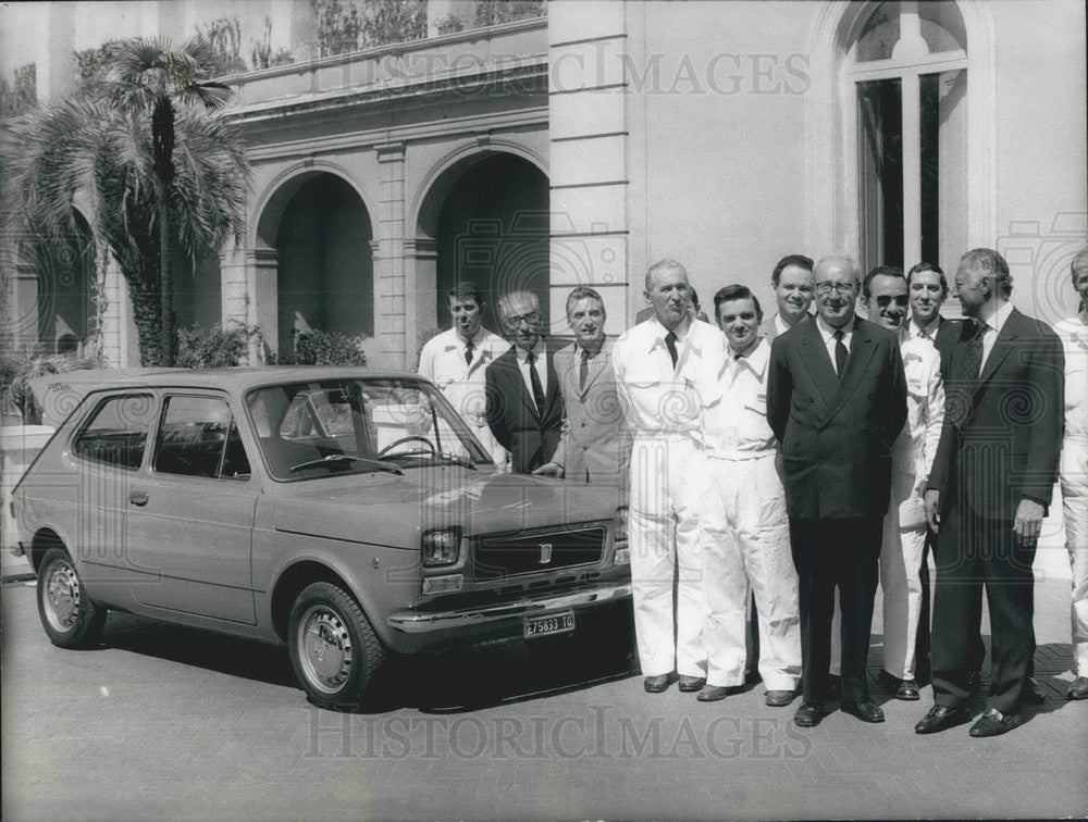 1971, New FIAT Car Presented To Italian President Giuseppe Sara Gat - Historic Images
