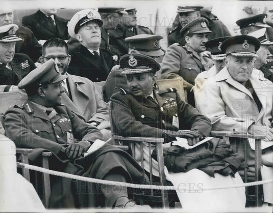 1965, Indian And Pakistani Officers Who Came Together At Cranwell - Historic Images