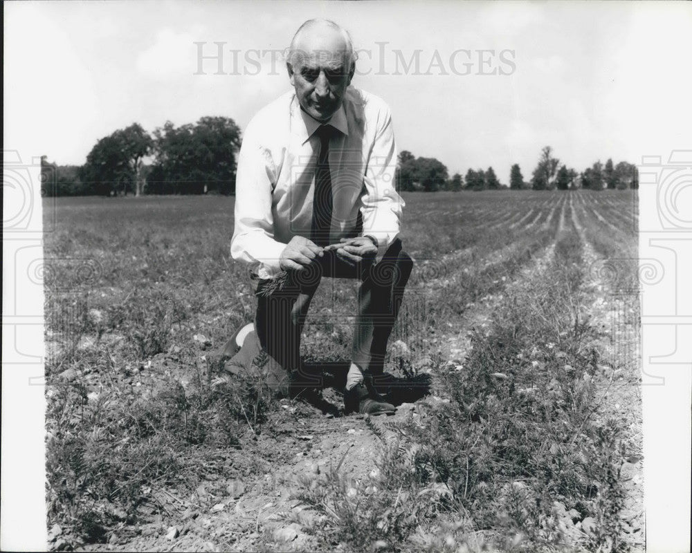 1976 Agricultural Minsiter,Mr. Peart, - Historic Images