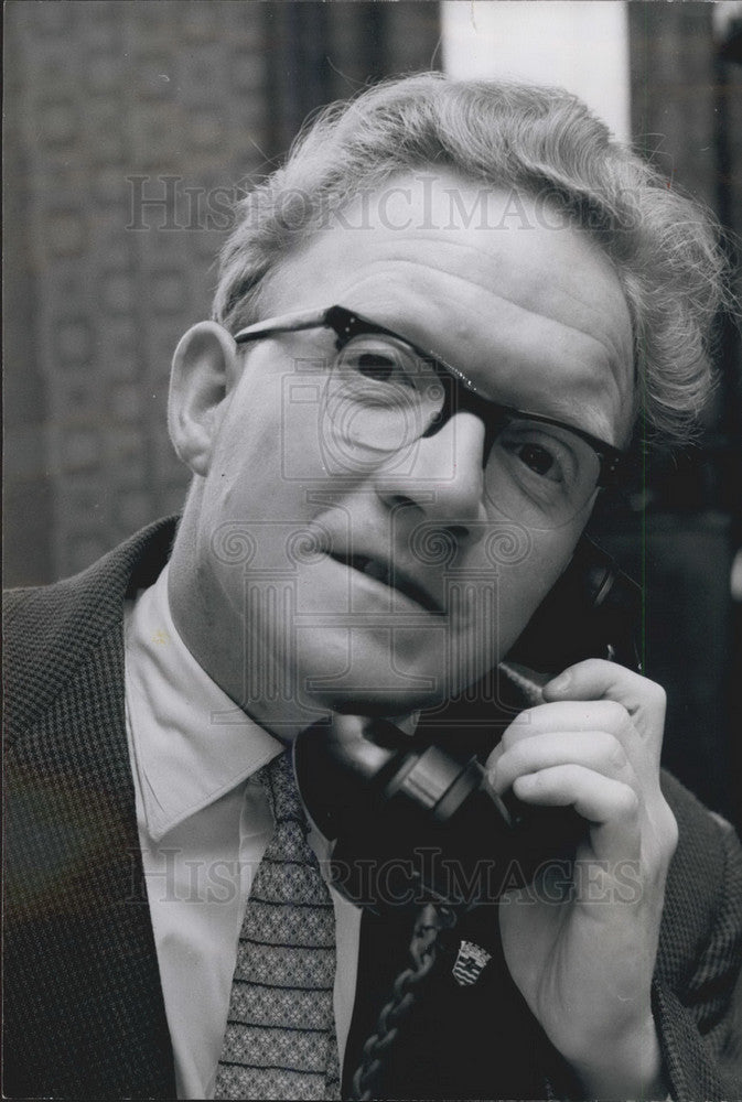 Press Photo MacMillan&#39;s Rival Mr. Murray of Children&#39;s Committee of the LCC - Historic Images