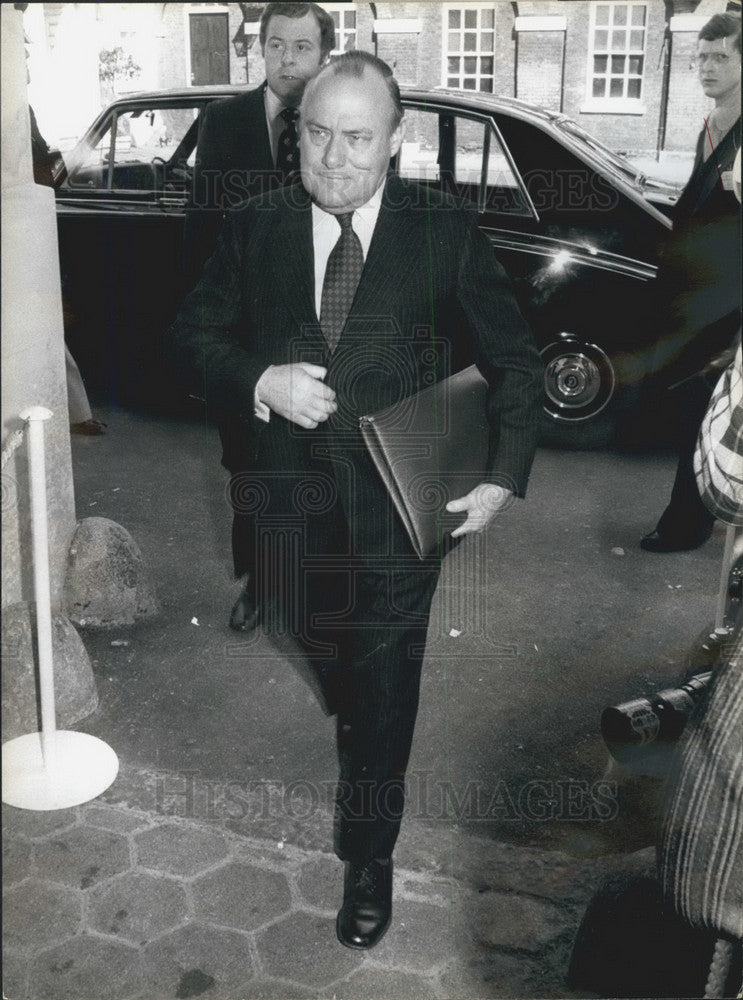 1977, New Zealand Prime Minister,Mr Robert Muldoon - KSB07311 - Historic Images