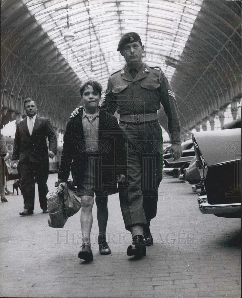 1960, Colin Nash, the Army&#39;s youngest ever recruit only 11 - Historic Images