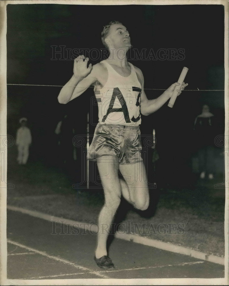 1953 1500 Meter Relay British Team Runner Nankeville Crossing Line - Historic Images