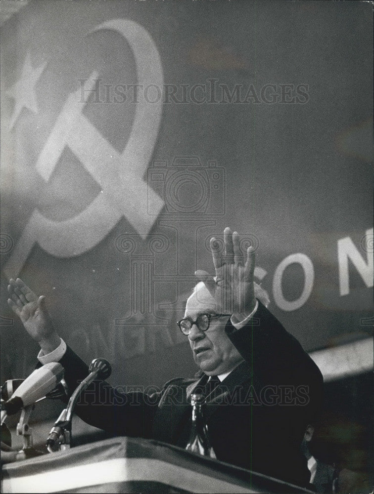 1966 The PCI, Secretary Luigi Longo - Historic Images
