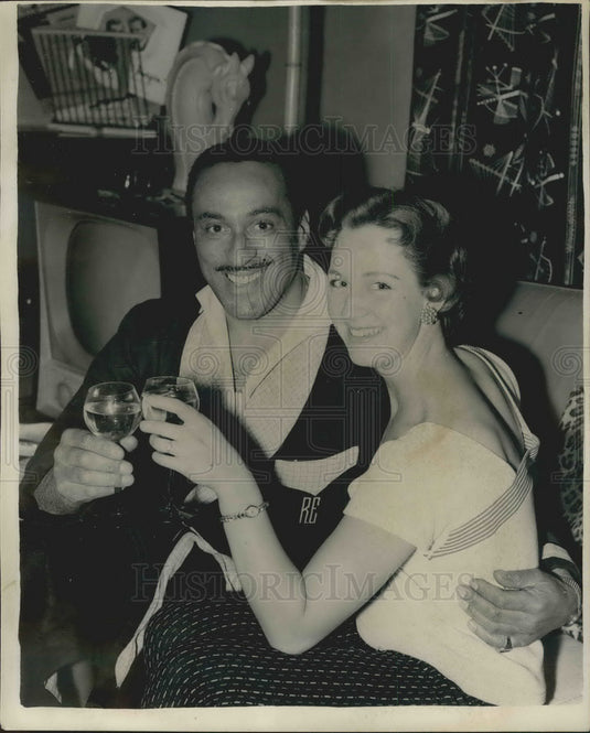 1956 Press Photo Bandleader,Ray Ellington & fiancee actress Ann Wuest, - Historic Images