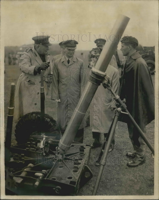 1957 Japanese and Spanish generals & field artillery demonstration - Historic Images