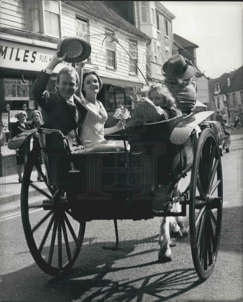 Press Photo Actress Pippa Steel weds Simon Ward - KSB08919 - Historic Images