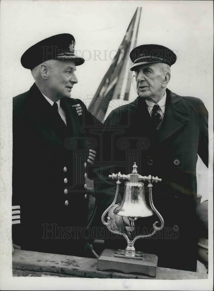 1953 Captain Gordon Steele &amp; Captain G.E. Irving in Sark  - Historic Images