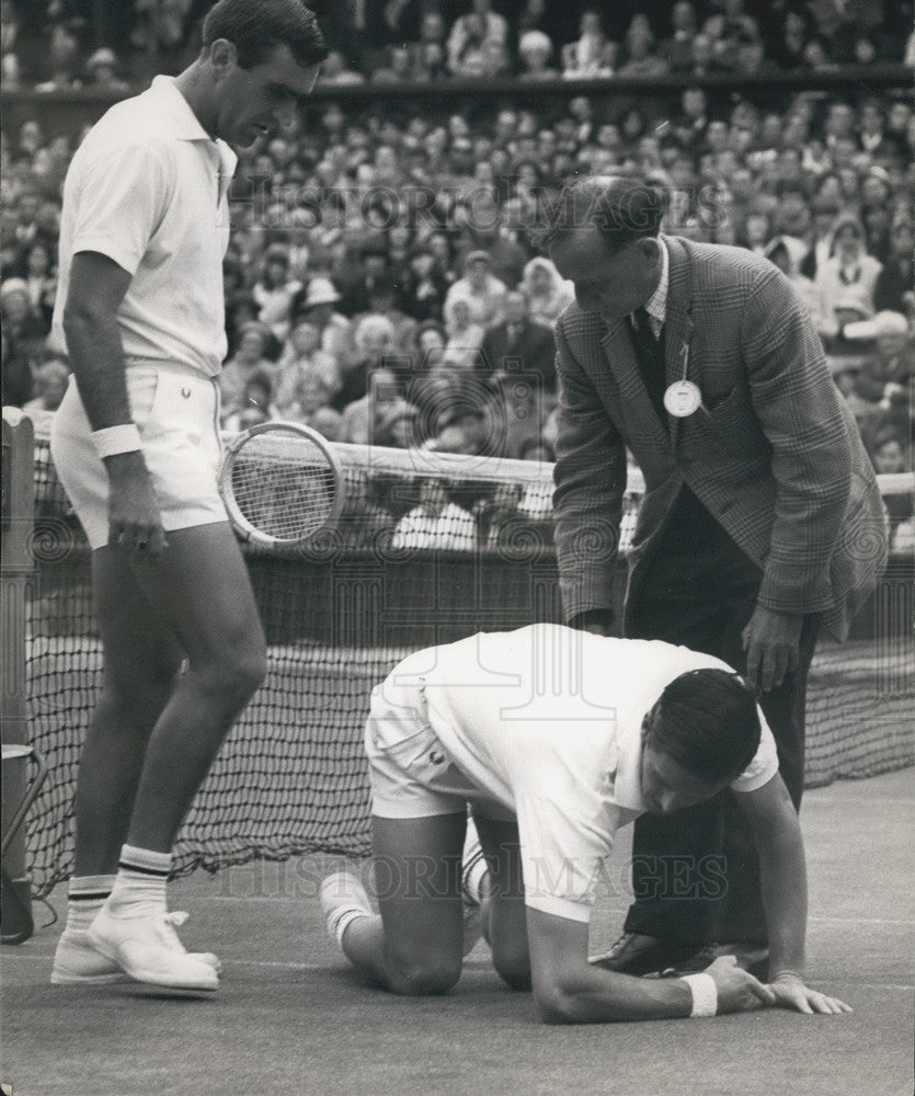 1966 Press Photo Roy Emerson &amp;  O. K. Davidson at Wimbledon - Historic Images