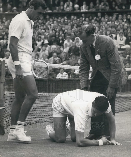1966 Press Photo Roy Emerson &  O. K. Davidson at Wimbledon - Historic Images