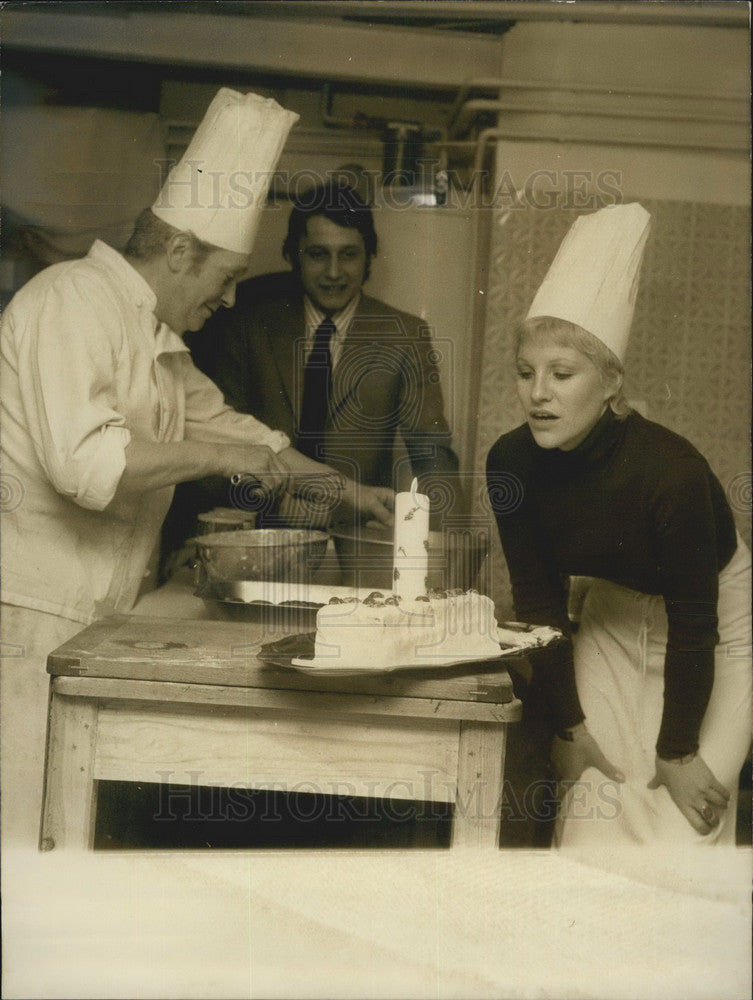 1973 Francoise Faber French Singer Cordon Bleu Chef - Historic Images