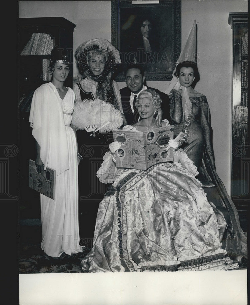 1958, Gerard Caillet, "The Woman's Mirror" - KSB09587 - Historic Images