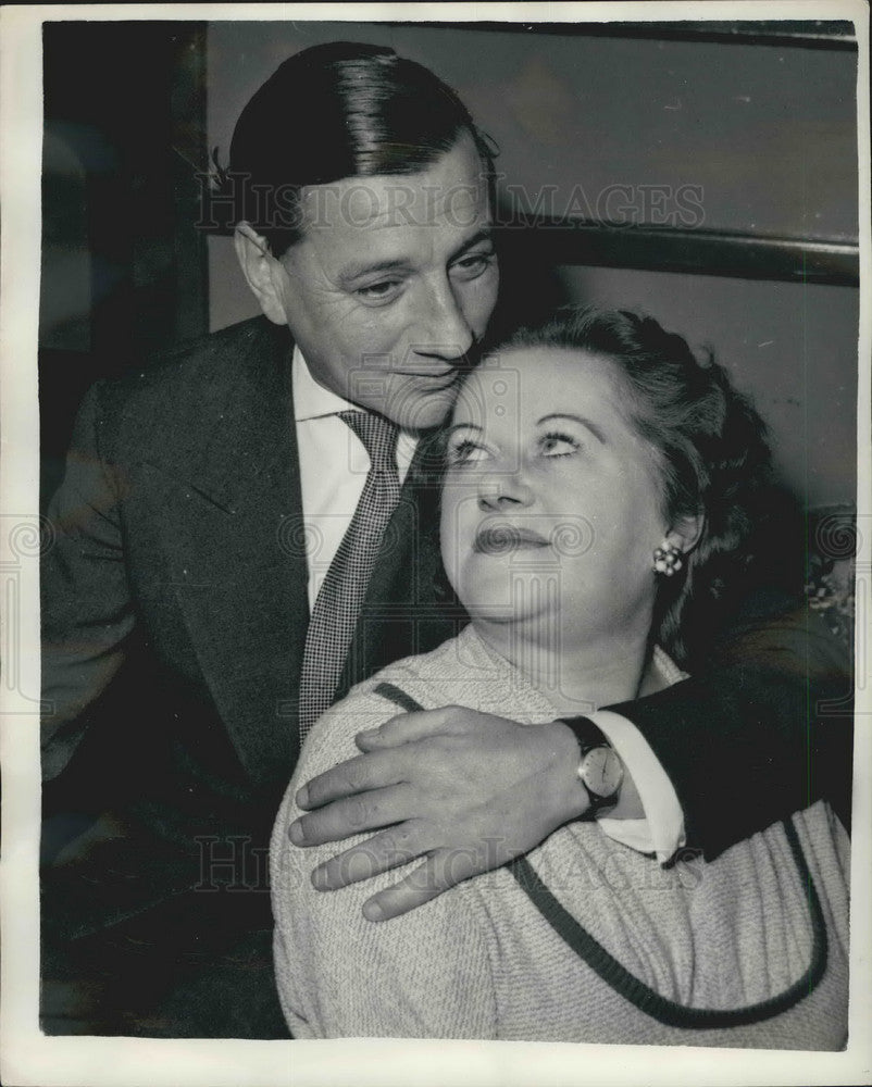 1957 The Marriage of &quot;Sir&quot; Sidney Cain Stopped - Historic Images