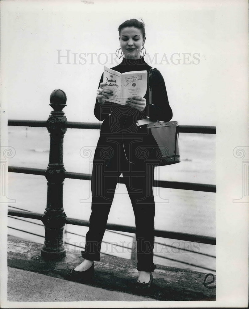 1953 Julie Cann, Conservative Party Conference  - Historic Images