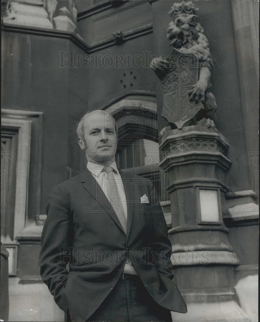 Dick Taverne Front Beach Labour Treasurer  - Historic Images
