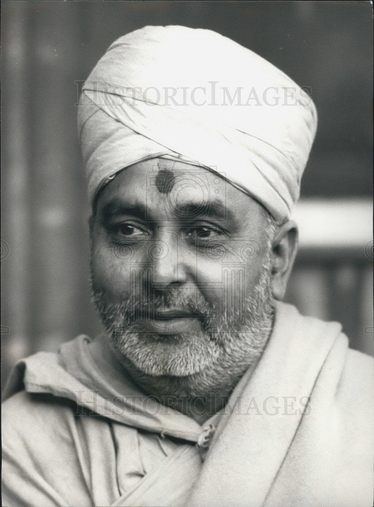 1974 His Devine Holiness Shree pramakh Swami  - Historic Images