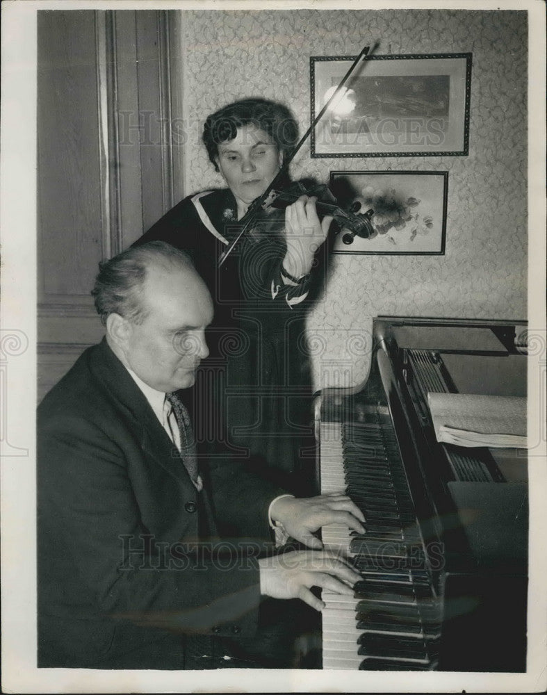 1952 Press Photo Violinist Lotte Swoboda, Pianist Otto Binder - KSB10017-Historic Images