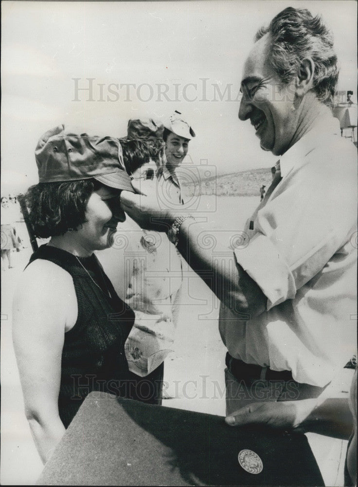 1975 Israeli defence minister, Mr. Shimon Peres - Historic Images