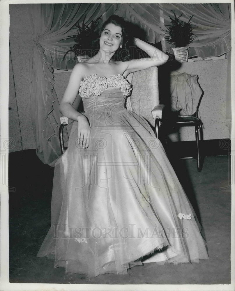 1953, Audrey Hurst Actress Quite Contrary - KSB10689 - Historic Images