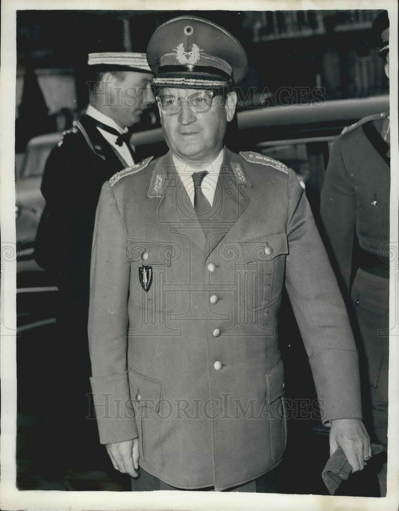 1957 Press Photo General Hans Speidel, NATO C in C, Land Forces - KSB10851-Historic Images