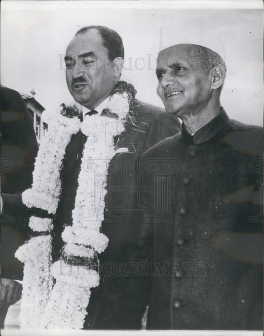 1965 Press Photo Afghan Prime Minister Arrives In New Delhi - Historic Images