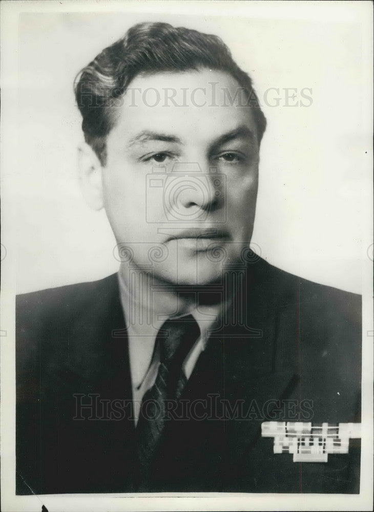 1956 Molotov resigns as Soviet foreign Minister - Historic Images