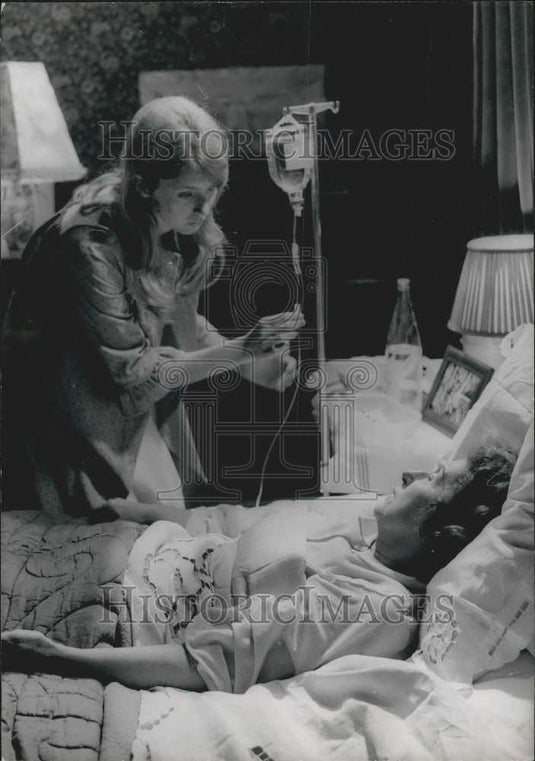 1967 Annie (J. Shimkus) Discovers Dead Aunt in Enrico's "Aunt Zita" - Historic Images