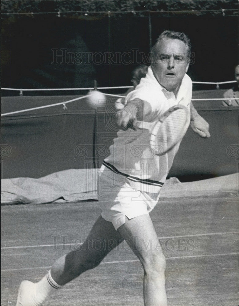 1968 Press Photo Mr Sargent Shriver U.S. Ambassador Plays Tennis At Wimbledon-Historic Images