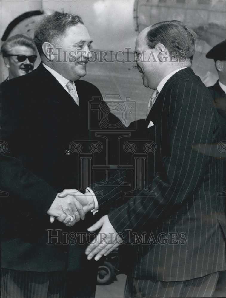 1957 Press Photo English Work Minister Jaen Macleod in Germany. - Historic Images