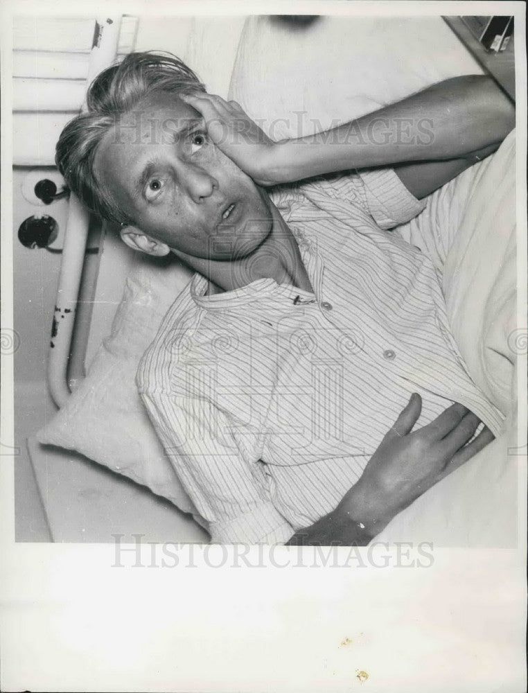 Press Photo German Erwin Stoffler Swallowed Pocket Knife - Historic Images