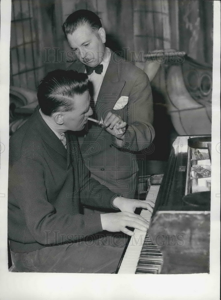 1957 Press Photo Sandy Strickland.piano playing marathon - KSB11539 - Historic Images