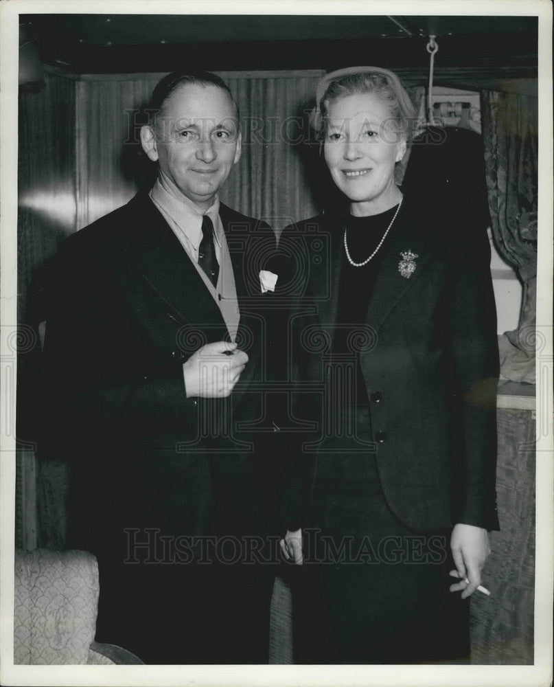 Press Photo Lord Tedder with lady Tedder - KSB11645 - Historic Images