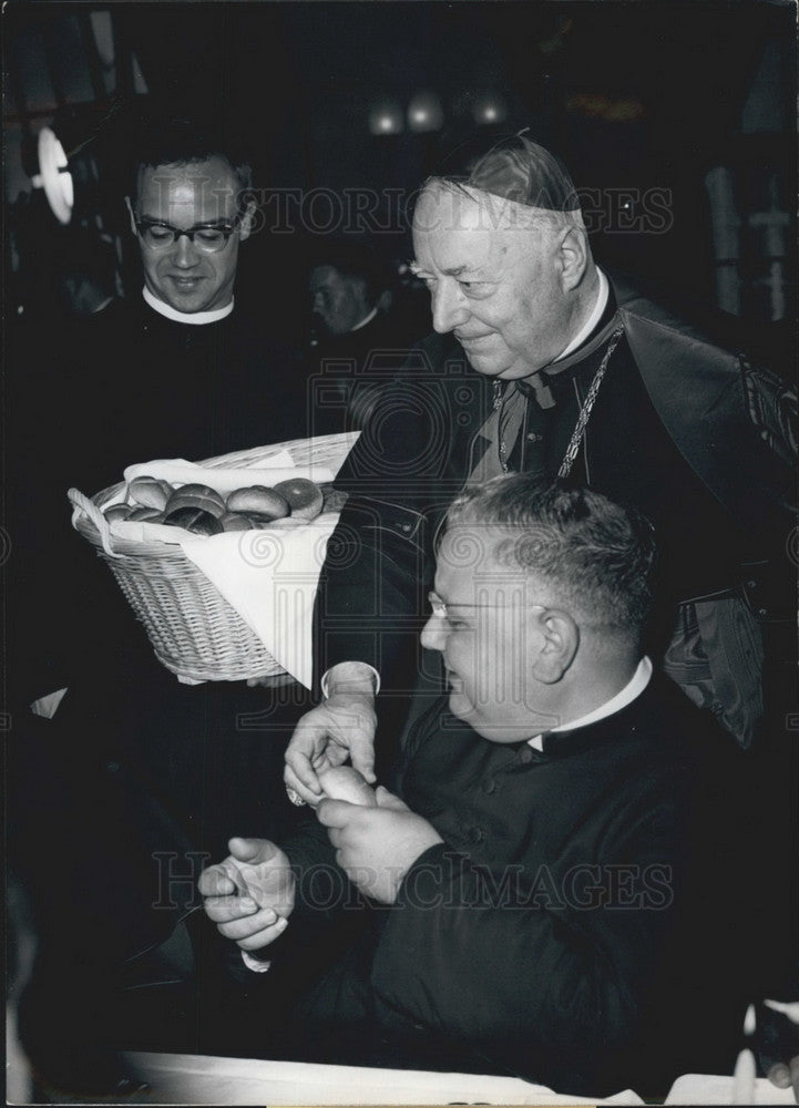 1960, Gustavo Cardinal Testa and bishops - KSB11769 - Historic Images