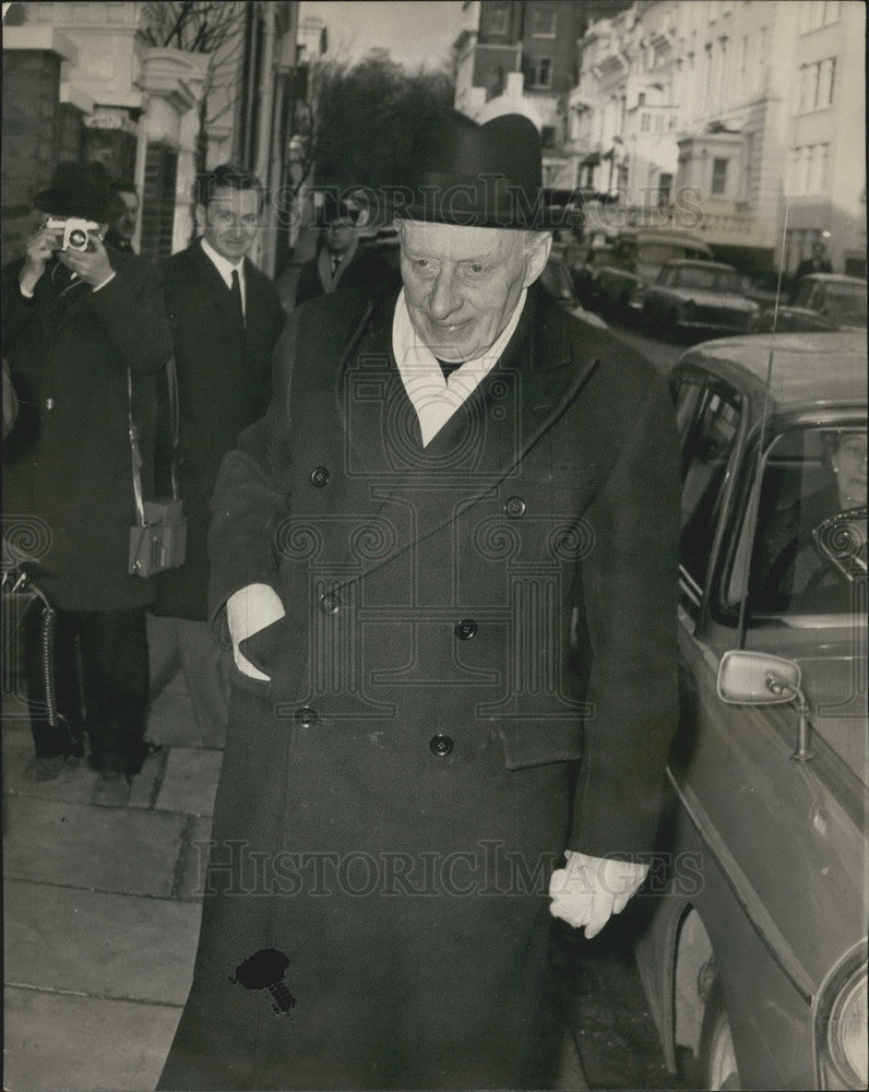 1965, Lord Moran Visiting Sir Winston Churchill Hyde Park Home - Historic Images