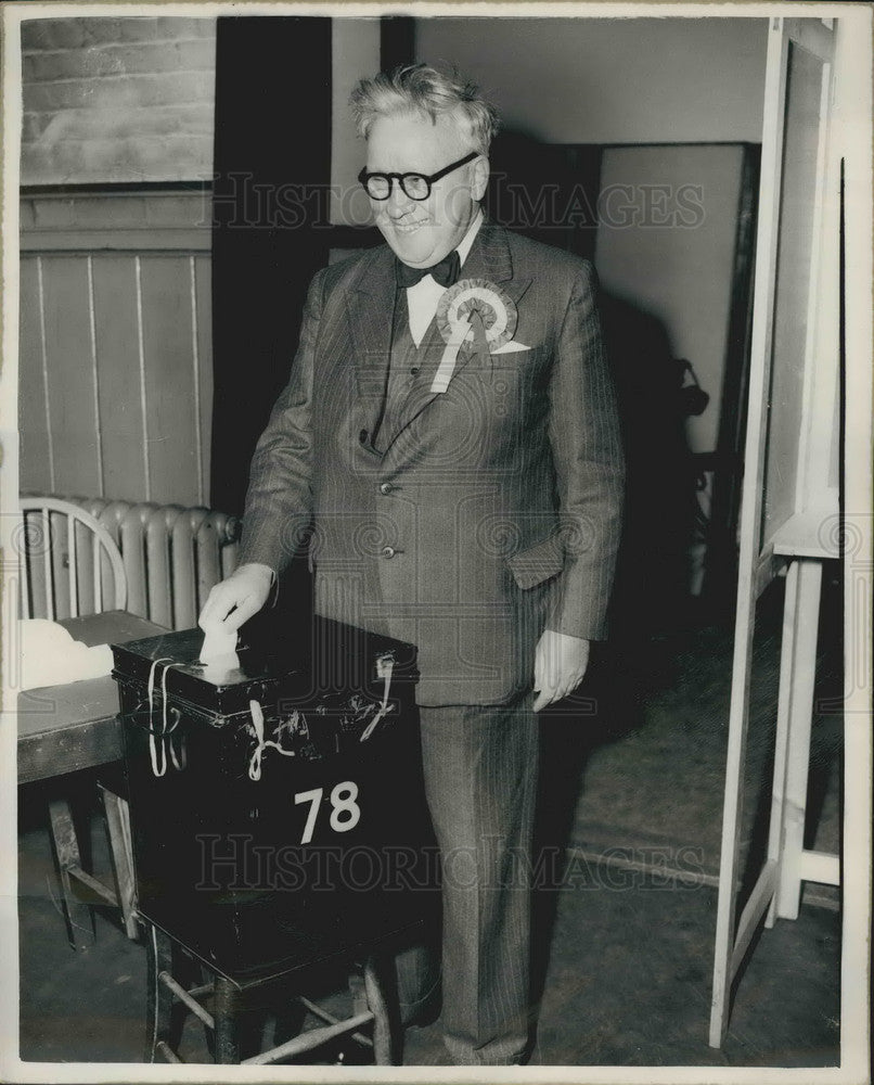 1955 Press Photo Party Deputy Leader Herbert Morrison Casting Vote Kltham-Historic Images