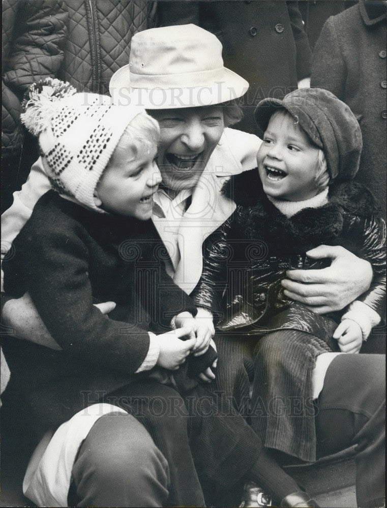 1971 Press Photo Danny Kaye Actor UNICEF Tour Severyn Sawicka Guy Murray-Historic Images