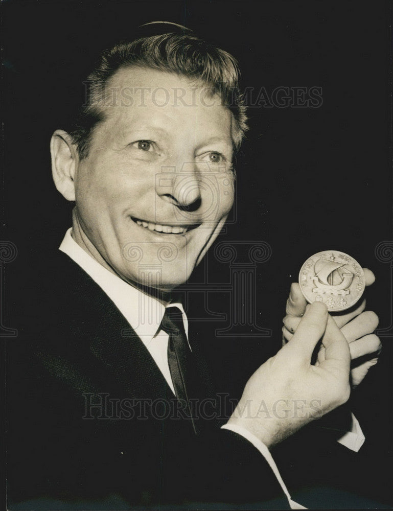 1966 Entertainer Danny Kaye - Historic Images