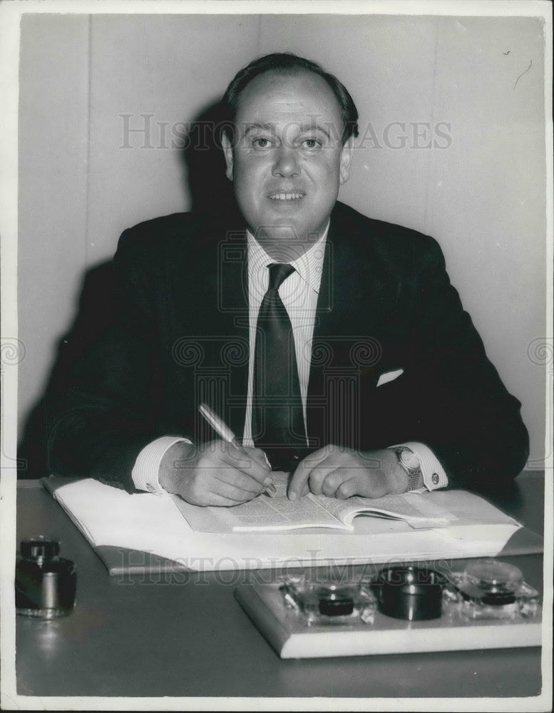 1960 Press Photo New British Agriculture Minister Christopher Soames In Office - Historic Images