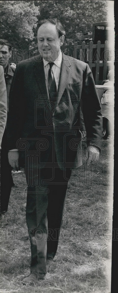 1964 Minister of Agriculture,Mr. Christopher Soames - Historic Images